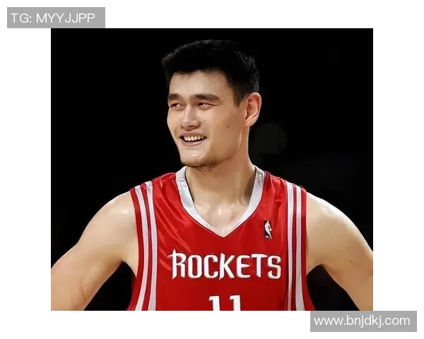 迷你小姚明的篮球梦想与成长历程:从小巨人到未来之星的奋斗故事